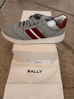 Bally Men's Gray Leather Sneakers with Burgundy Stripe